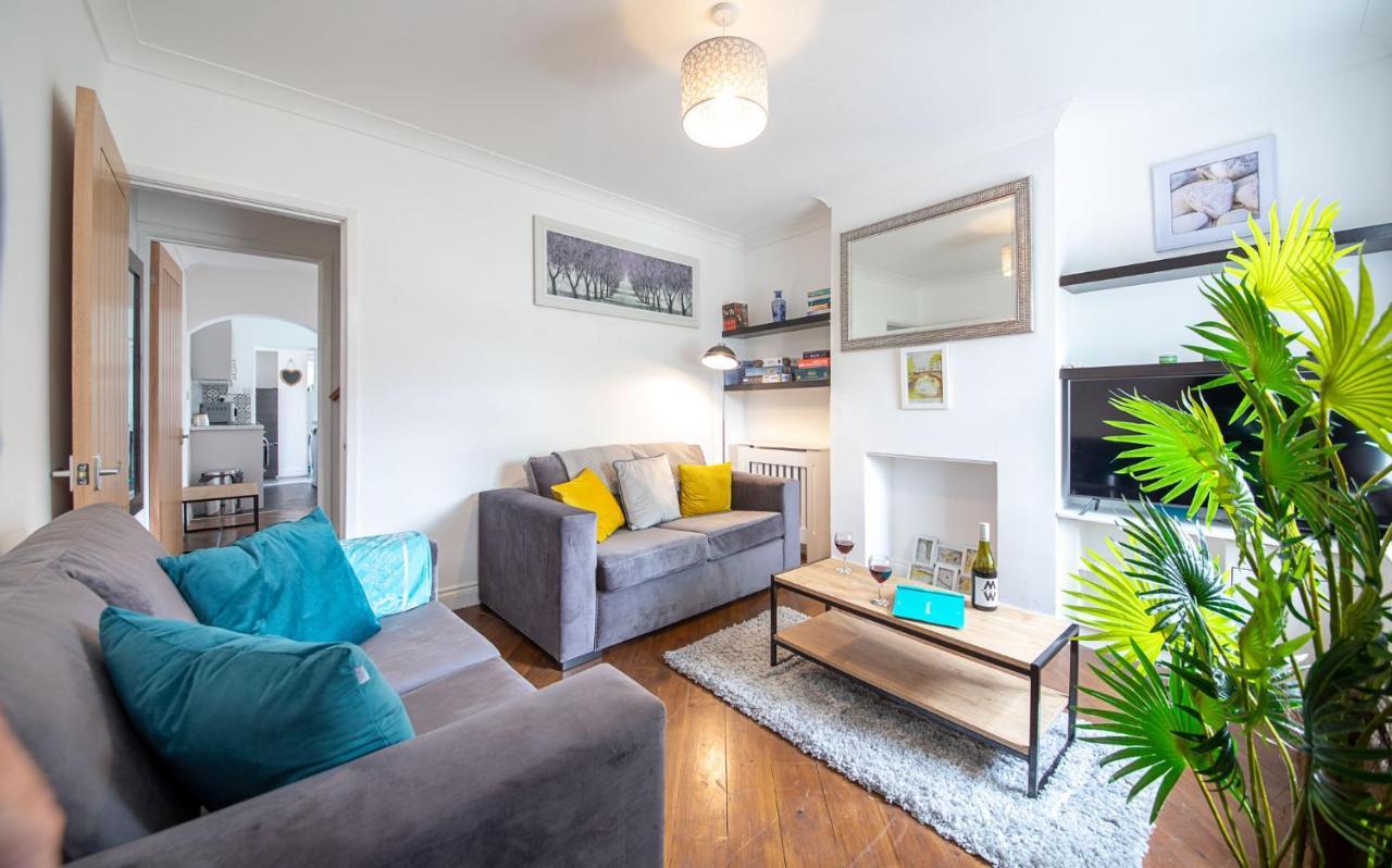 Bright 3 Bedroom Townhouse Near City Centre NWI Eksteriør bilde