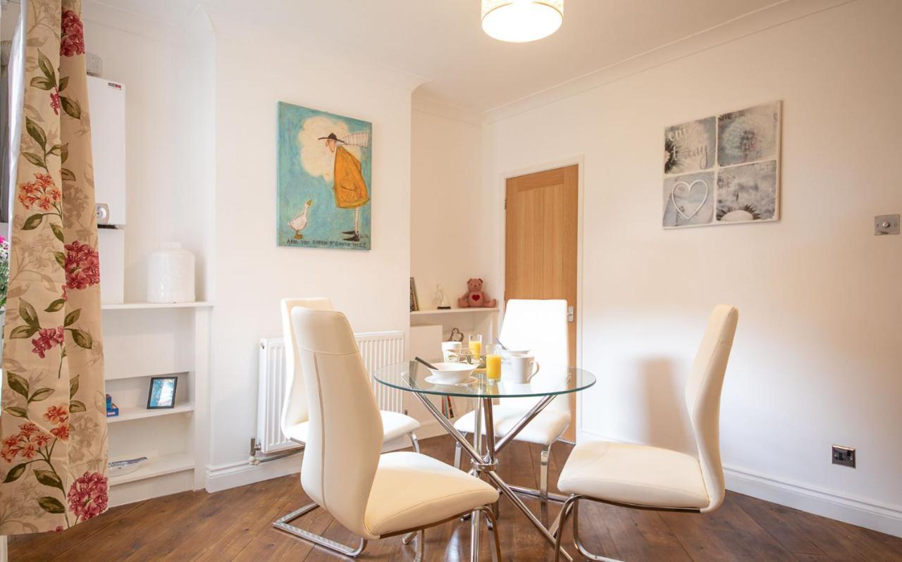Bright 3 Bedroom Townhouse Near City Centre NWI Eksteriør bilde